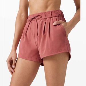 Lululemon Stroll at Sundown Shorts